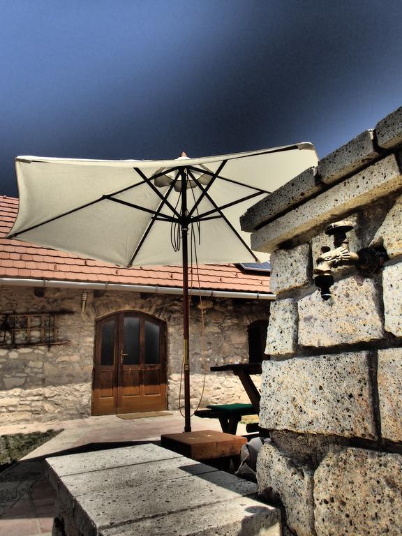 Boldogkohaz Hotel Boldogkovaralja Exterior photo